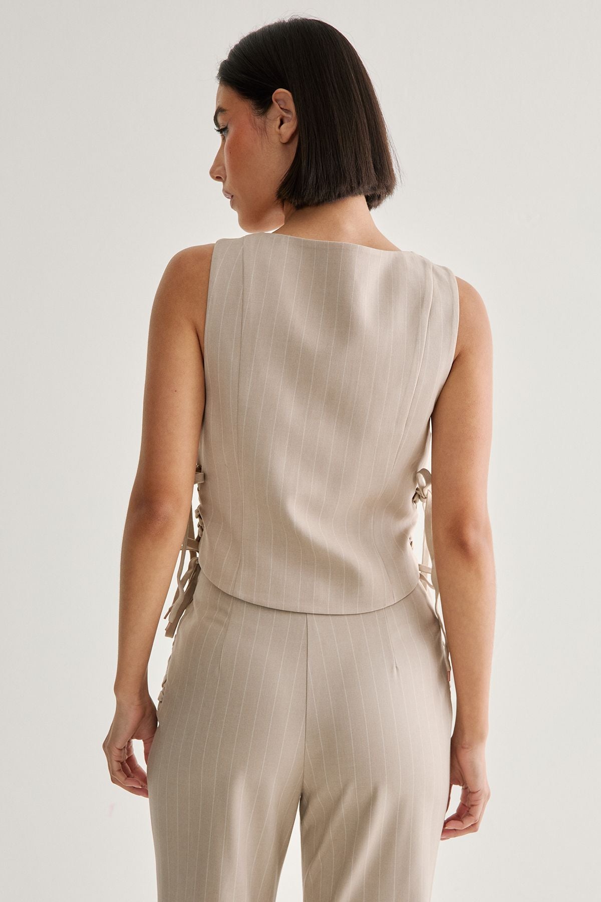 https://mediahub.prettylittlething.com/bgg25044_neutral_xl_3