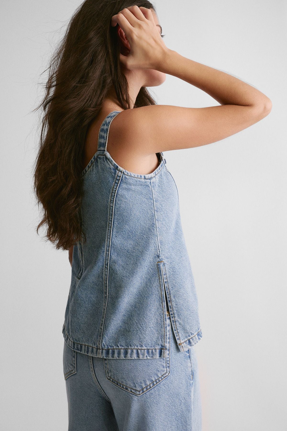 https://mediahub.prettylittlething.com/bgg25171_vintage%20wash_xl_3