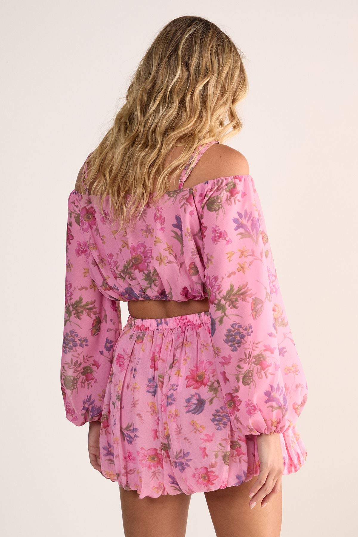 https://mediahub.prettylittlething.com/bgg26811_pink_xl_3