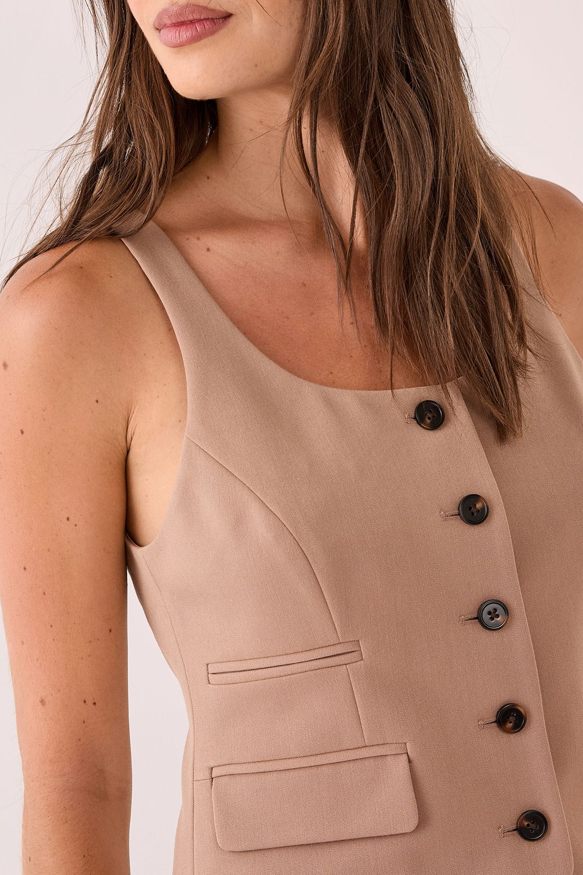 https://mediahub.prettylittlething.com/bgg27019_taupe_xl_4