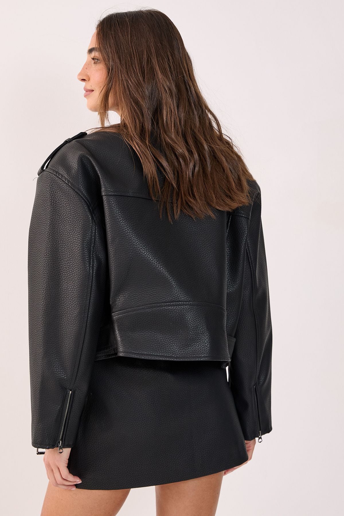 https://mediahub.prettylittlething.com/bgg27250_black_xl_3
