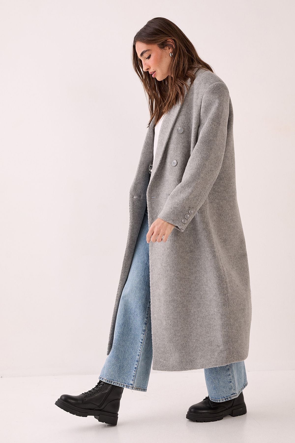 https://mediahub.prettylittlething.com/bgg27254_light%20grey_xl_3