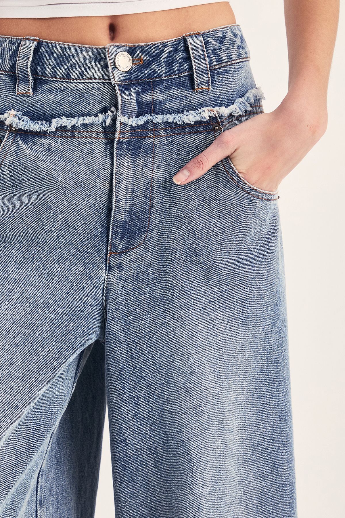 https://mediahub.prettylittlething.com/bgg27733_authentic%20midwash_xl_4