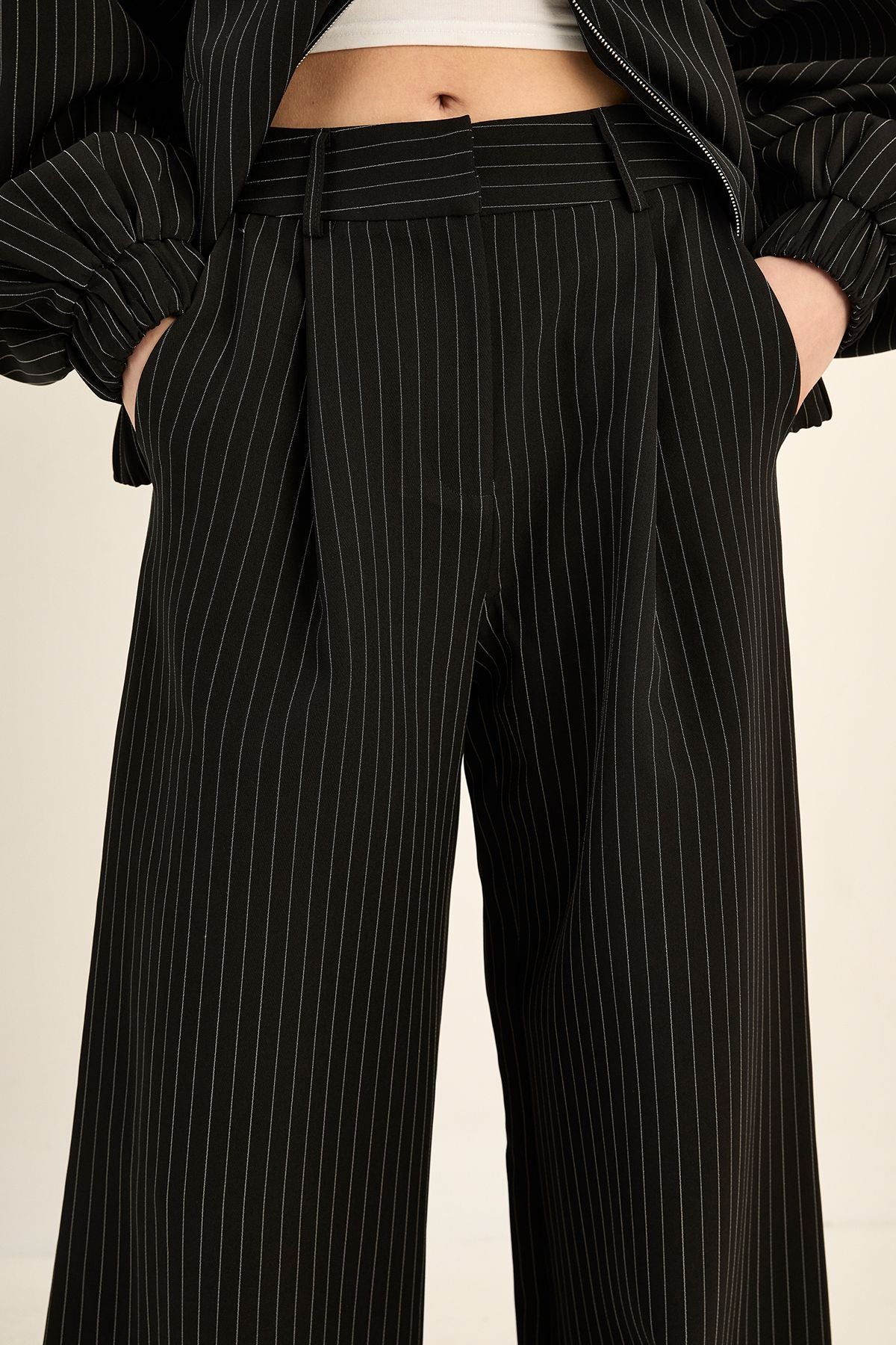 https://mediahub.prettylittlething.com/bgg28490_black_xl_4