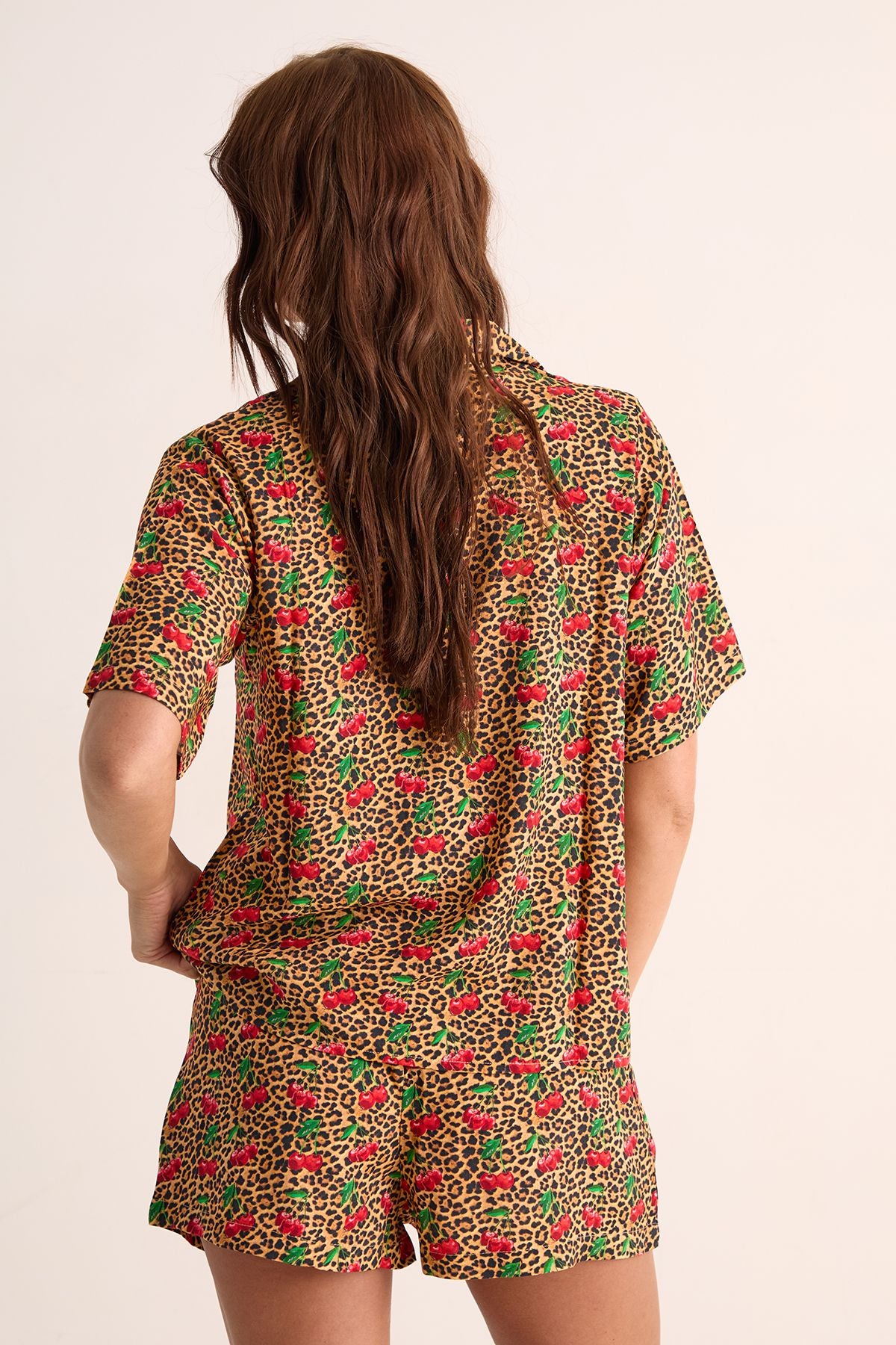 https://mediahub.prettylittlething.com/bgg28505_tan_xl_3