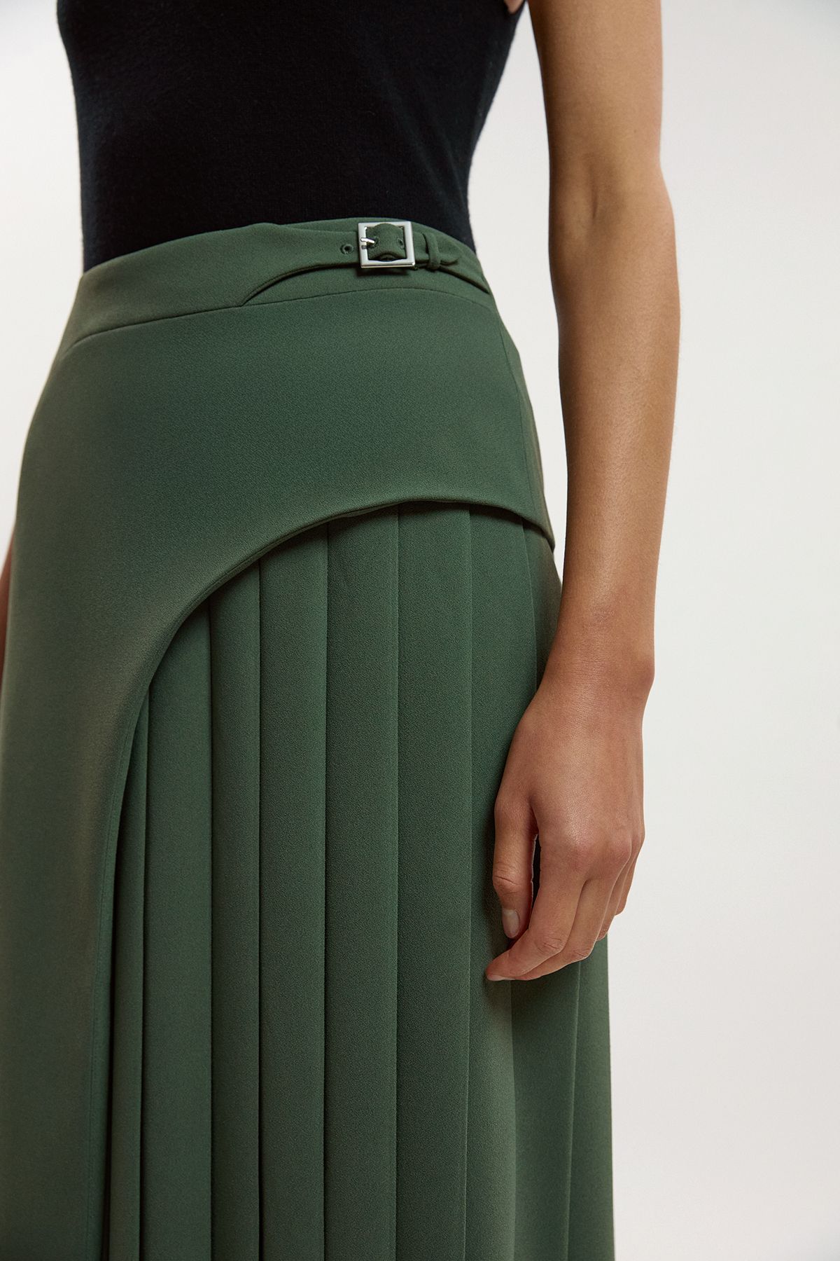 https://mediahub.prettylittlething.com/bkk26940_khaki_xl_4