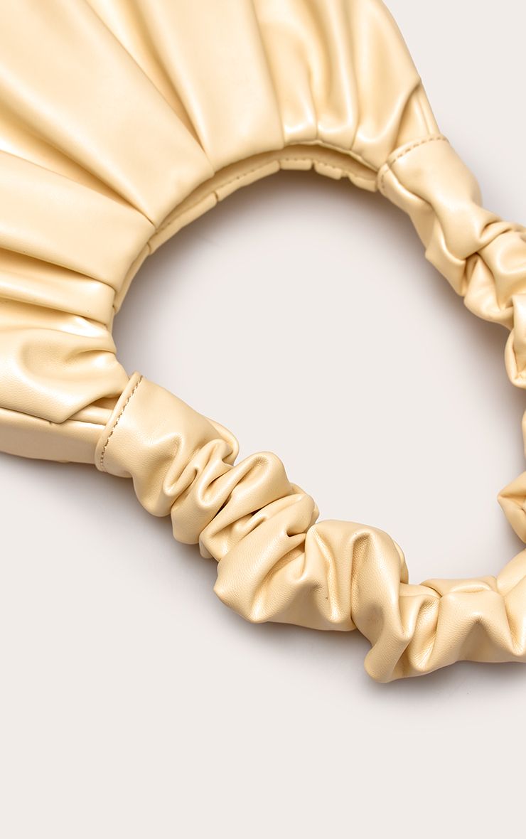 https://mediahub.prettylittlething.com/cnp3369_butter%20yellow_xl_4