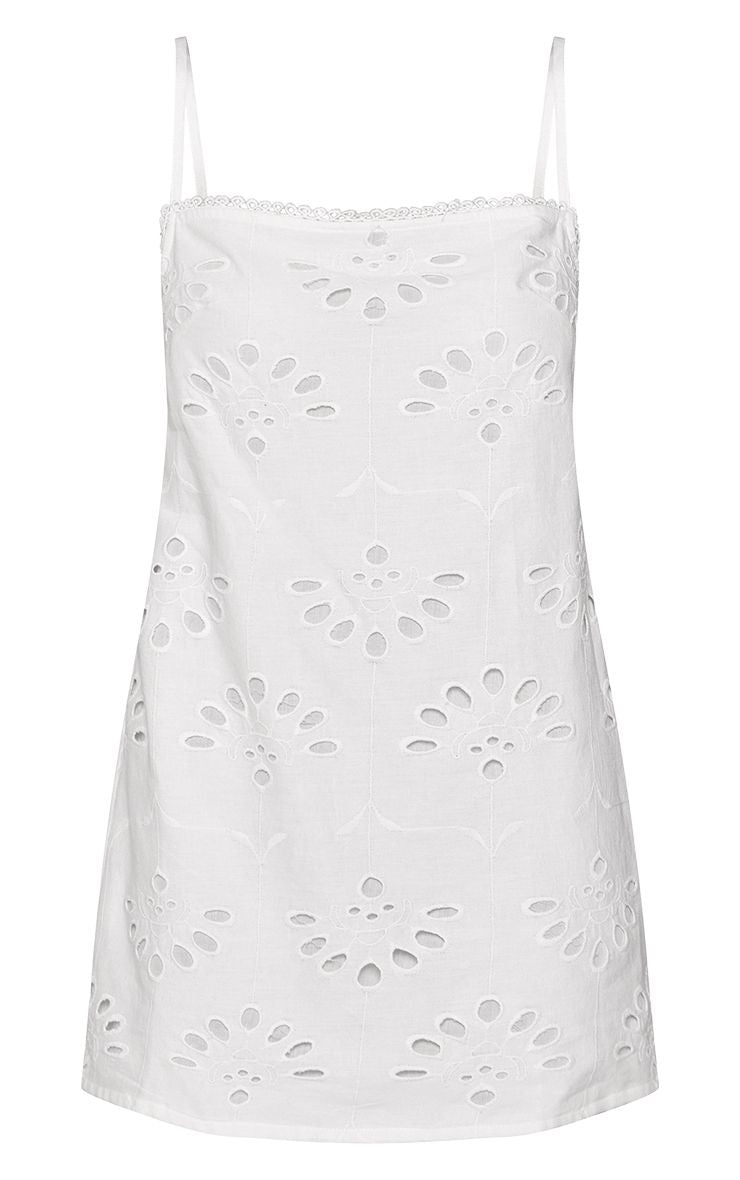 https://mediahub.prettylittlething.com/cnp3471_white_xl_4