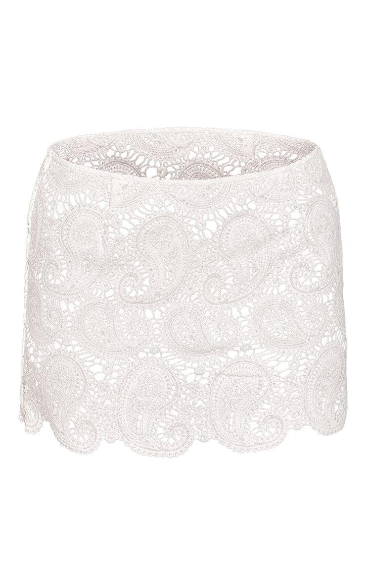 https://mediahub.prettylittlething.com/cnq0615_white_xl_5