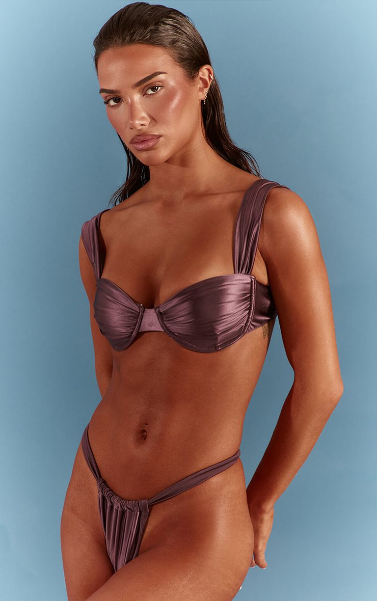 https://mediahub.prettylittlething.com/cnq7352_plum_xl_5