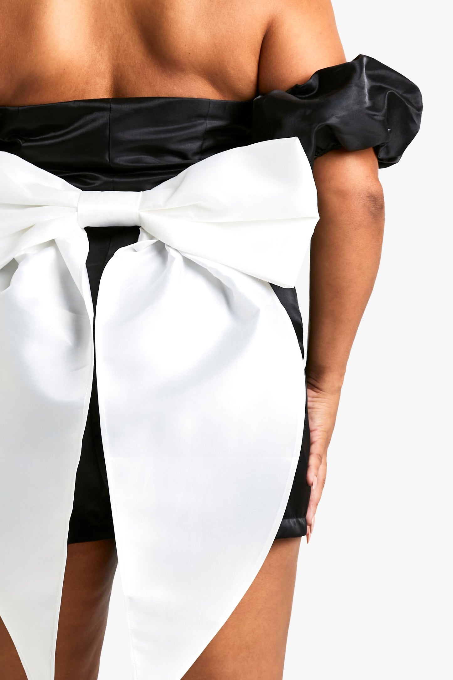 https://mediahub.prettylittlething.com/hzz04872_black_xl_3