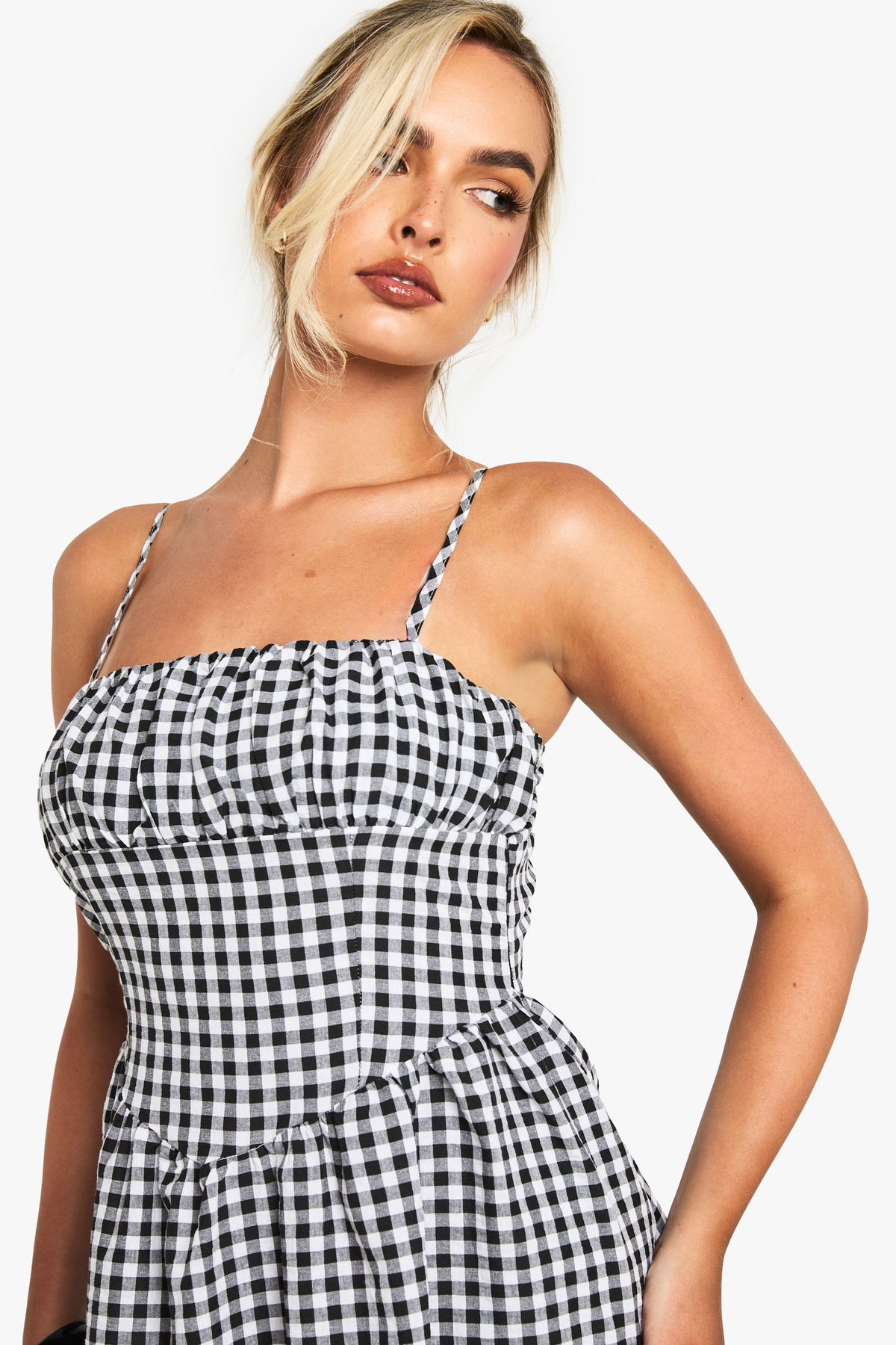 https://mediahub.prettylittlething.com/hzz22386_black_xl_3