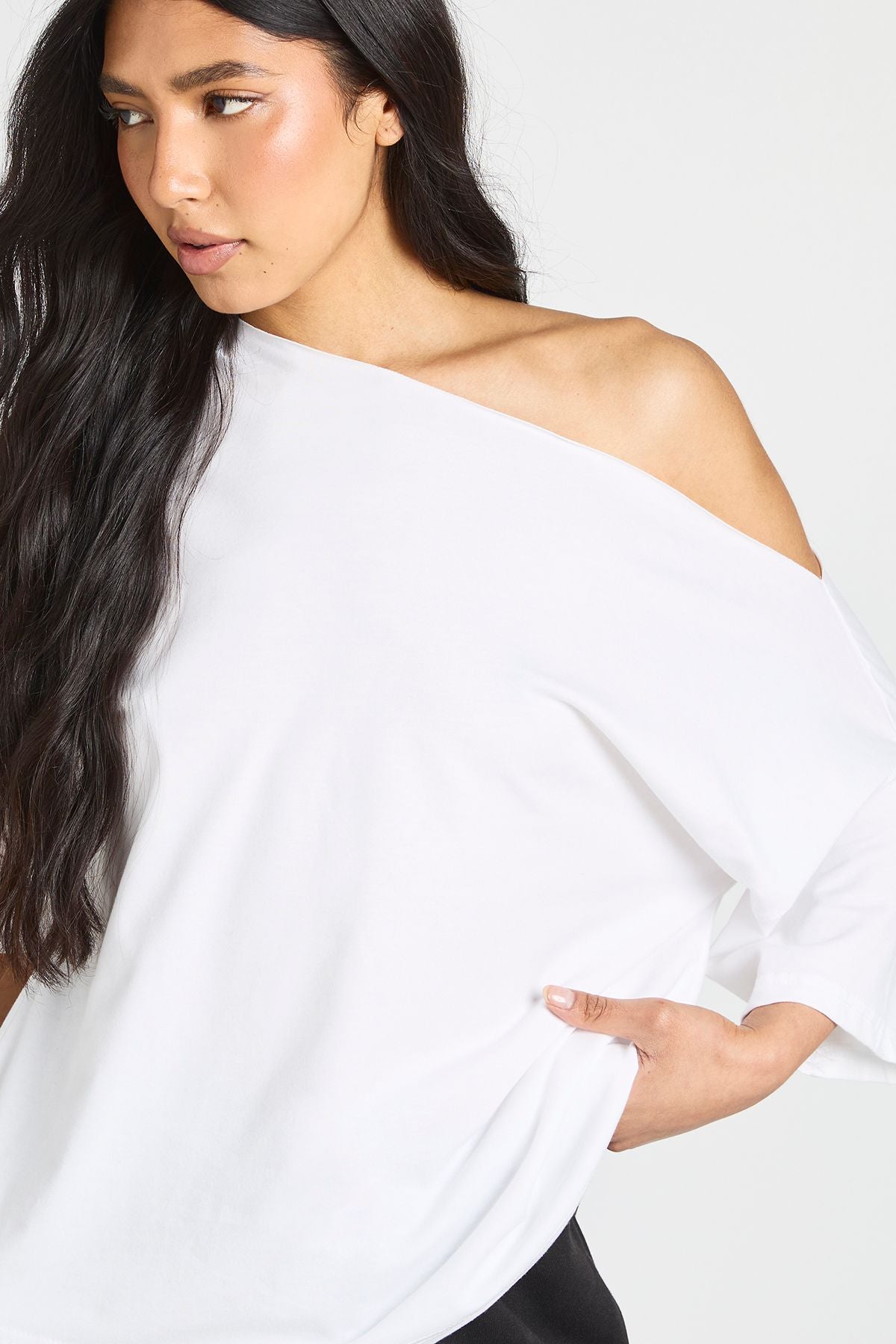 https://mediahub.prettylittlething.com/hzz51145_white_xl_3
