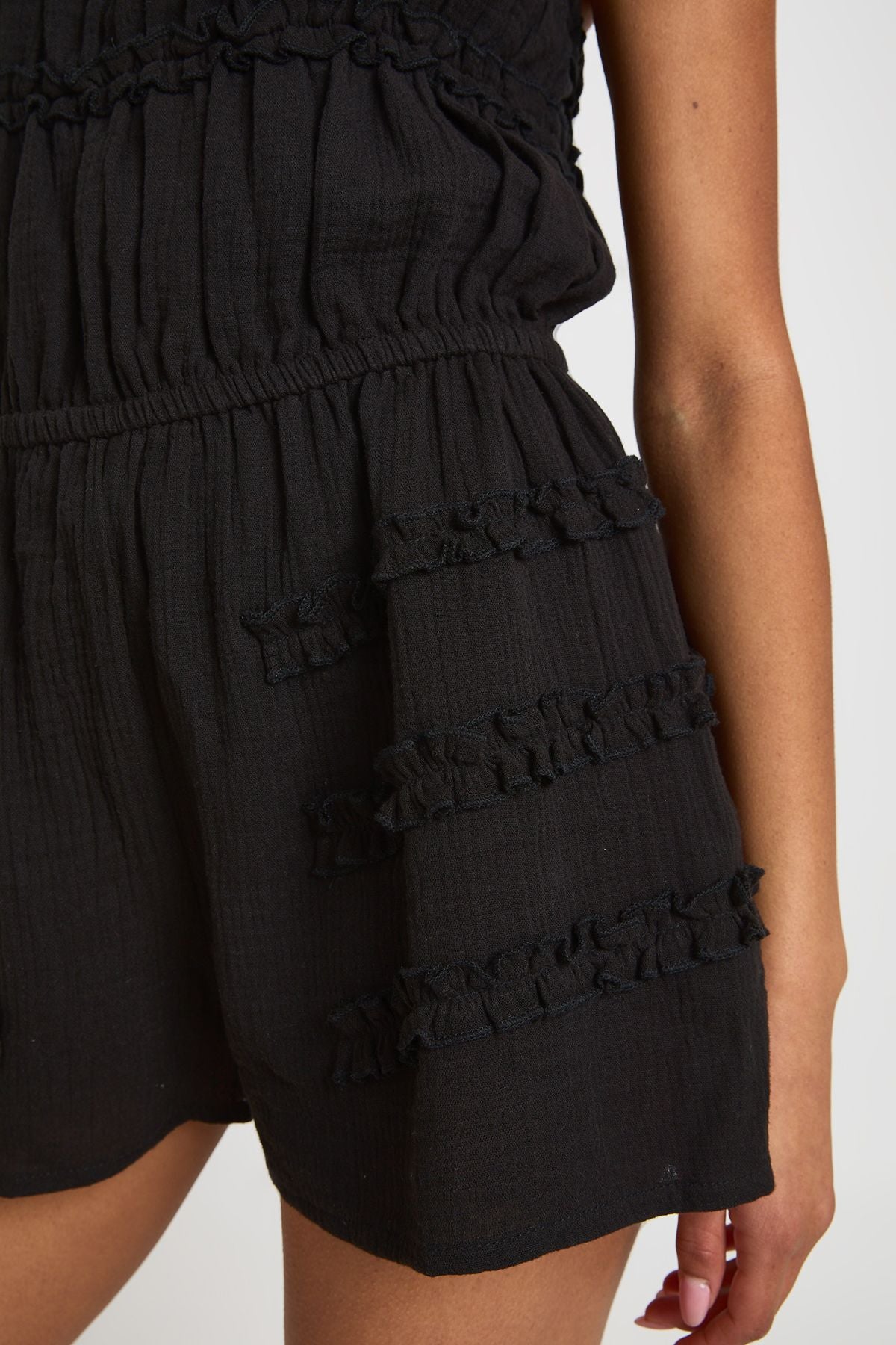 https://mediahub.prettylittlething.com/hzz52737_black_xl_3
