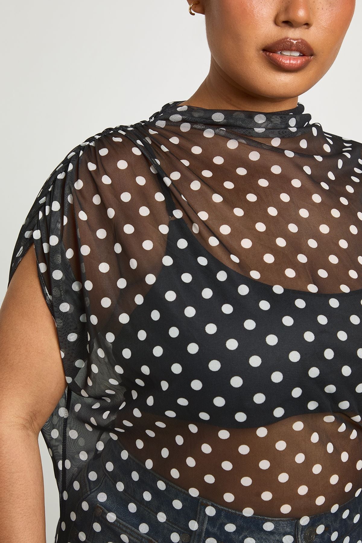 https://mediahub.prettylittlething.com/hzz55472_black_xl_3