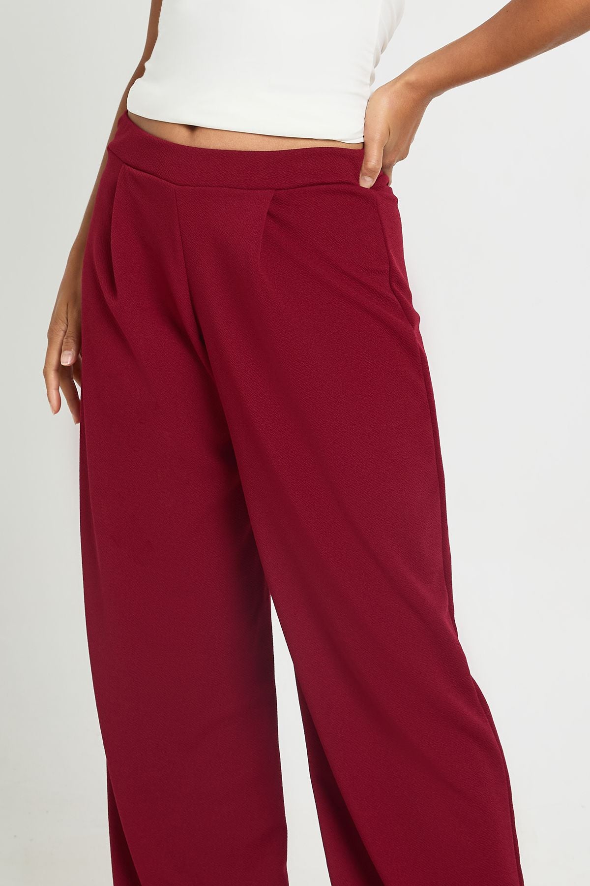https://mediahub.prettylittlething.com/hzz58314_burgundy_xl_3