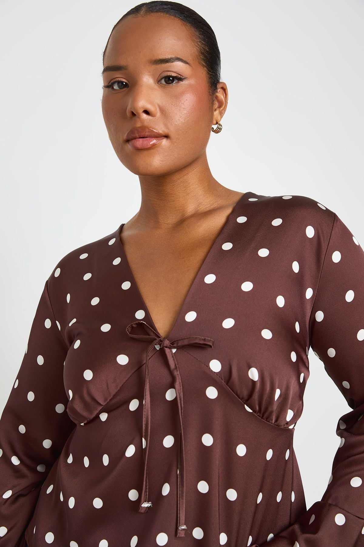 https://mediahub.prettylittlething.com/hzz58966_chocolate_xl_3