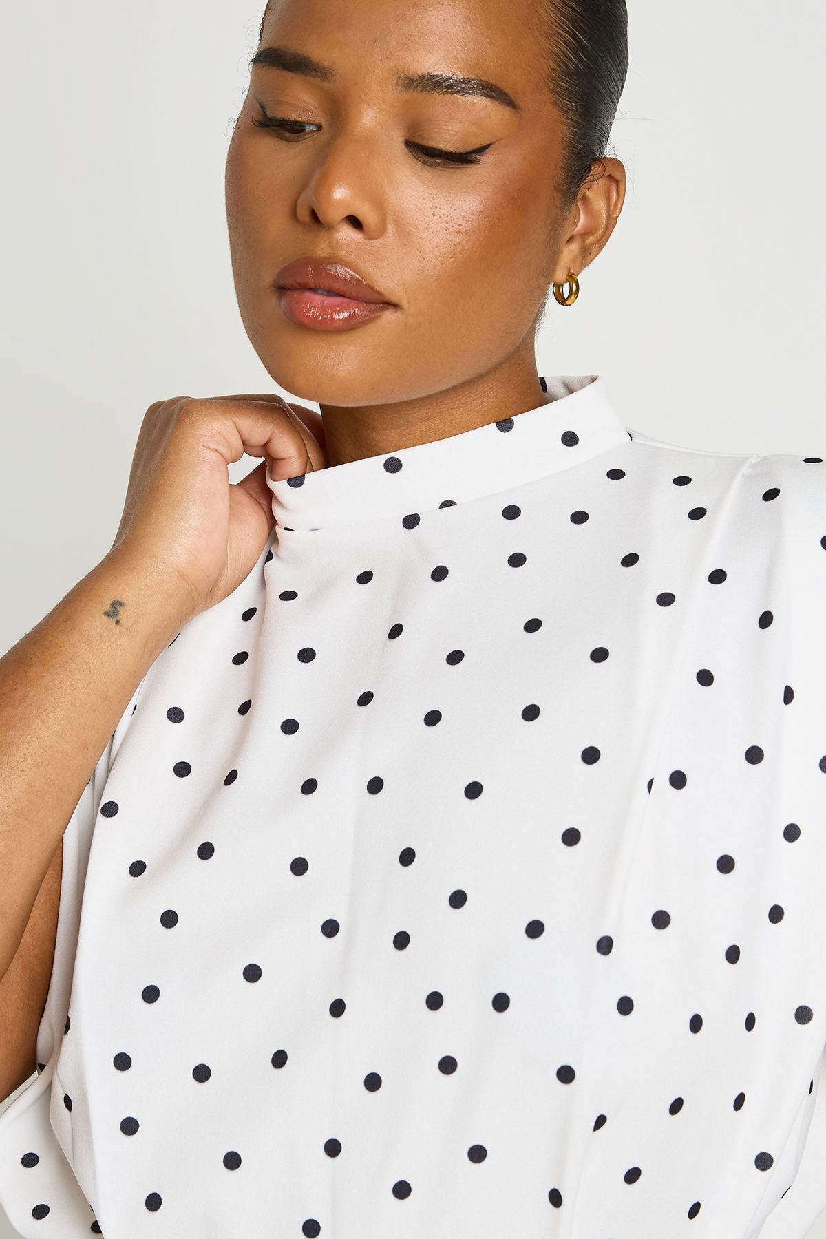 https://mediahub.prettylittlething.com/hzz59400_white_xl_3