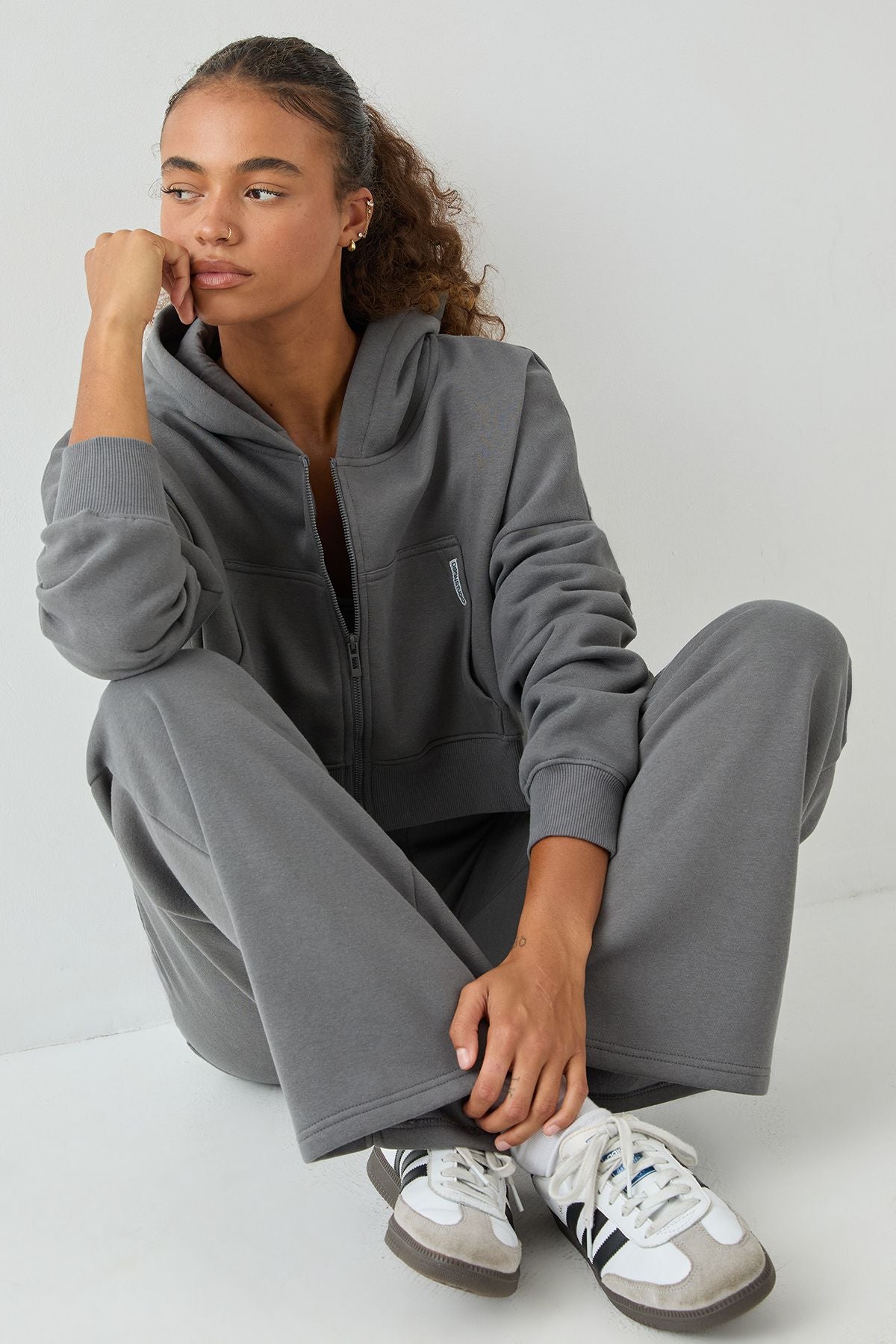 https://mediahub.prettylittlething.com/xtt00179_charcoal_xl_4