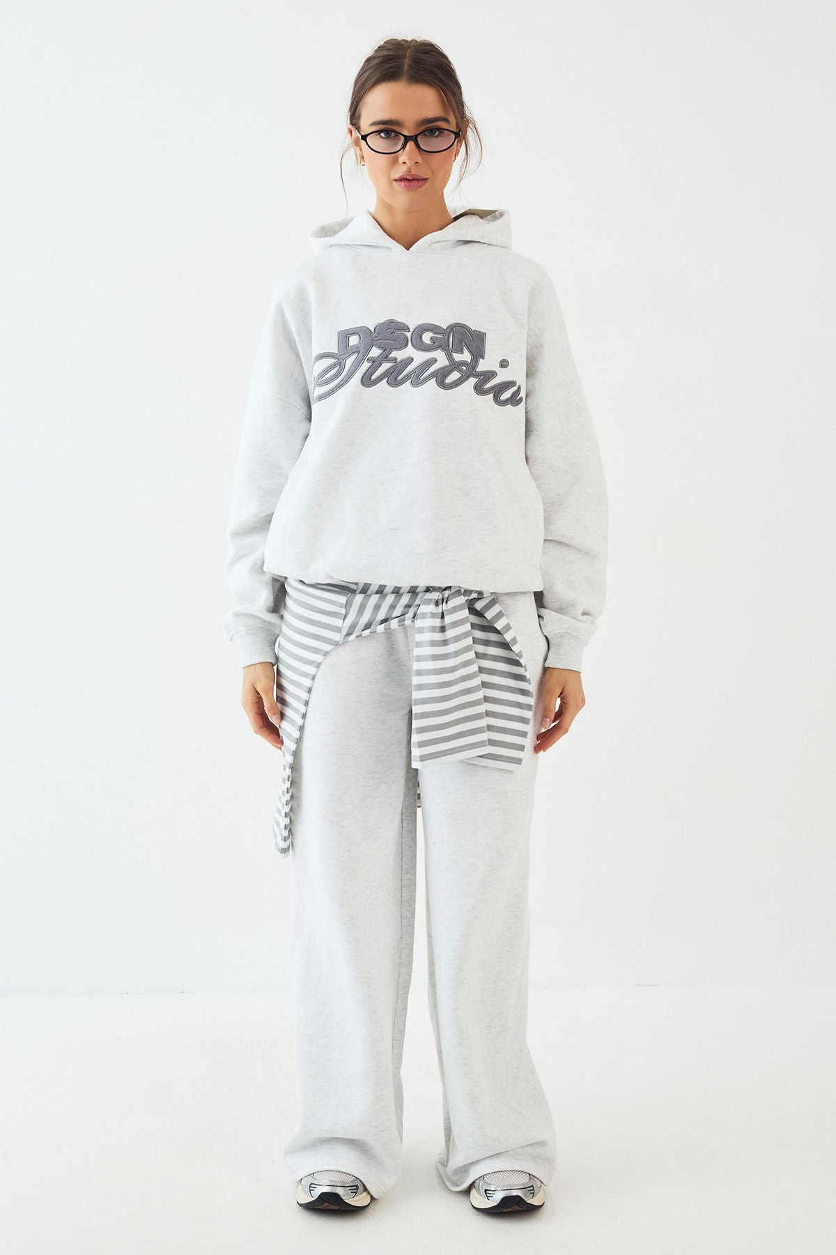 https://mediahub.prettylittlething.com/xtt01003_ash%20grey_xl_4