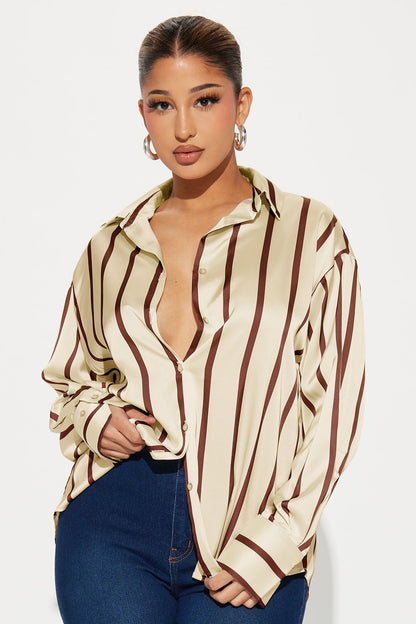 https://cdn.shopify.com/s/files/1/0293/9277/files/01-02-24_S1_31_ZDCHT100704_Ivorycombo_TK_PC_11-40-50_0134_BH_SL_Ivory.jpg?v=1734710016