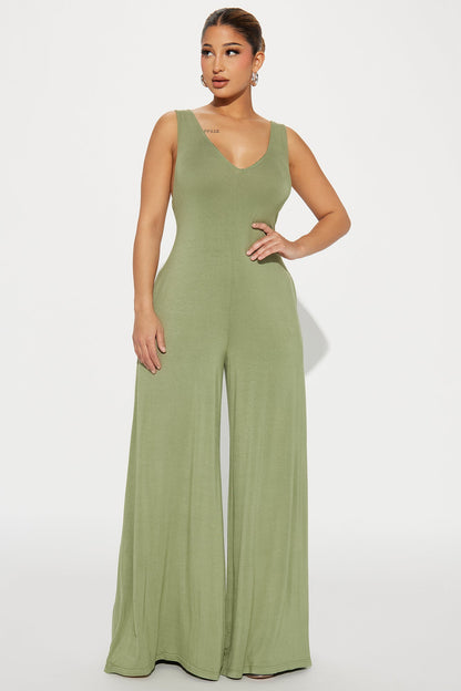 https://cdn.shopify.com/s/files/1/0293/9277/files/01-02-24_S1_49_hf24e401_Olive_TK_PC_14-03-06_0393_PXF.jpg?v=1704745844