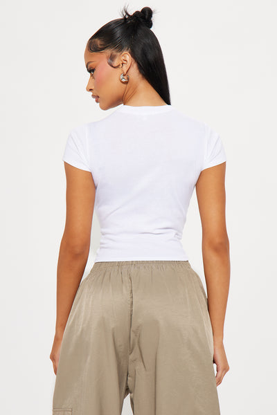 https://cdn.shopify.com/s/files/1/0293/9277/files/01-02-25_S6_26_FN10965_White_KP_SS_11-06-27_0466_PXF.jpg?v=1750265783&with=400&height=600
