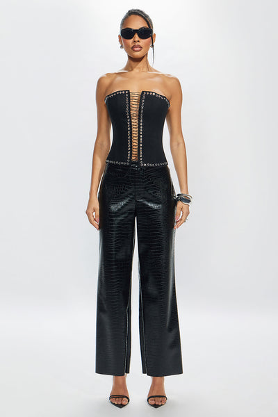 https://cdn.shopify.com/s/files/1/0293/9277/files/01-06-25_Janet-Collection_31_C70180_Black_CXB_MR_16-14-03_49156_ES_WG.jpg?v=1740509614&with=400&height=600