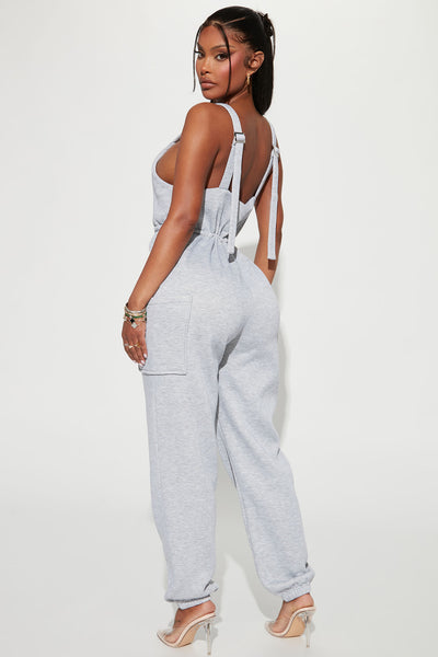 https://cdn.shopify.com/s/files/1/0293/9277/products/01-09-23Studio2_KJ_RL_15-31-48_27_JP10311C_HeatherGrey_P_4682_SG.jpg?v=1673897376&with=400&height=600