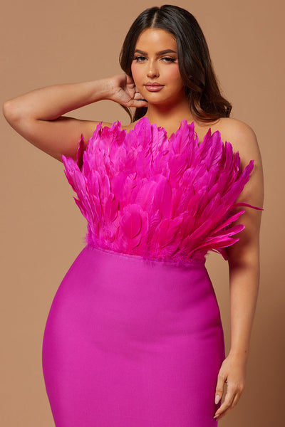 https://cdn.shopify.com/s/files/1/0293/9277/files/01-09-24_S4_21_GWZ513D_Magenta_KT_IM_11-15-35_PLUS_0334_PXF_MR.jpg?v=1706286197&with=400&height=600