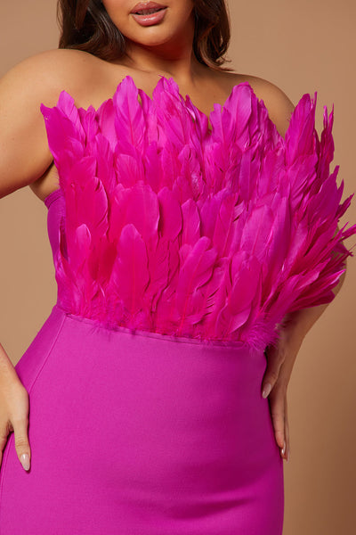https://cdn.shopify.com/s/files/1/0293/9277/files/01-09-24_S4_21_GWZ513D_Magenta_KT_IM_11-15-59_PLUS_0341_PXF_MR.jpg?v=1706286197&with=400&height=600