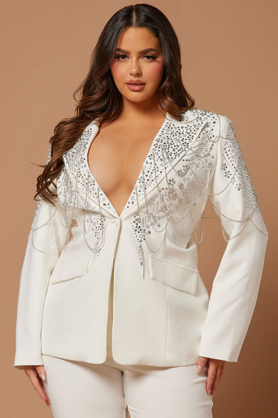 https://cdn.shopify.com/s/files/1/0293/9277/files/01-09-24_S4_45_23GWQ3482_White_KT_IM_13-35-43_PLUS_0675_PXF_MR.jpg?v=1706567986&with=400&height=600