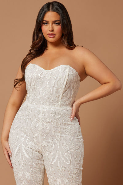 https://cdn.shopify.com/s/files/1/0293/9277/files/01-09-24_S4_58_C62223_White_KT_IM_14-16-52_PLUS_0865_PXF_MR.jpg?v=1706201947&with=400&height=600