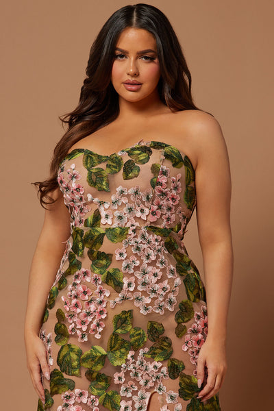 https://cdn.shopify.com/s/files/1/0293/9277/files/01-09-24_S4_8_C63979_PinkCombo_P_KT_IM_10-25-37_PLUS_0139_PXF_MR.jpg?v=1706136959&with=400&height=600