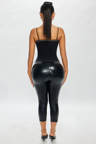 https://cdn.shopify.com/s/files/1/0293/9277/files/01-09-25_Janet-Collection_13_C70180_Black_CXB_MR_14-00-26_13399_ES_DG.jpg?v=1740509614&with=400&height=600