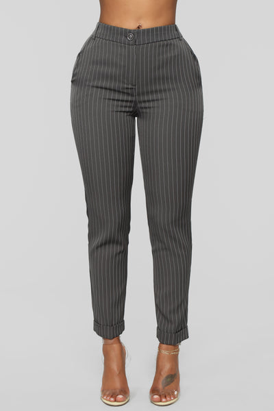 https://cdn.shopify.com/s/files/1/0293/9277/products/01-10-19_Studio_2_OD_17-43-58_910368MW202_GreyCombo_0434_AG.jpg?v=1571440450&with=400&height=600