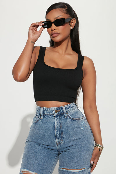 https://cdn.shopify.com/s/files/1/0293/9277/products/01-10-23Studio2_MS_Renee_15-36-20_49_73858FN_Black_P_12358_JB.jpg?v=1674007675&with=400&height=600