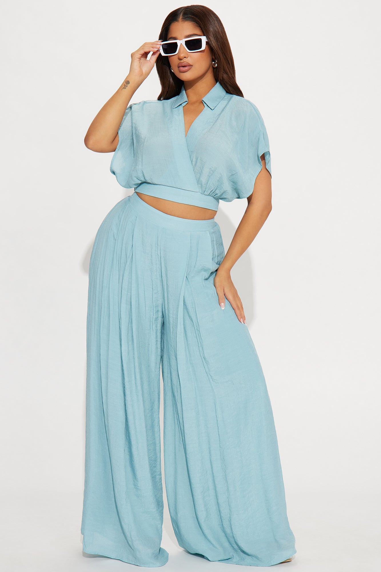https://cdn.shopify.com/s/files/1/0293/9277/files/01-10-24_S6_31_HF24F241SET_Blue_KT_PC_13-47-15_71998_PXF.jpg?v=1705451778