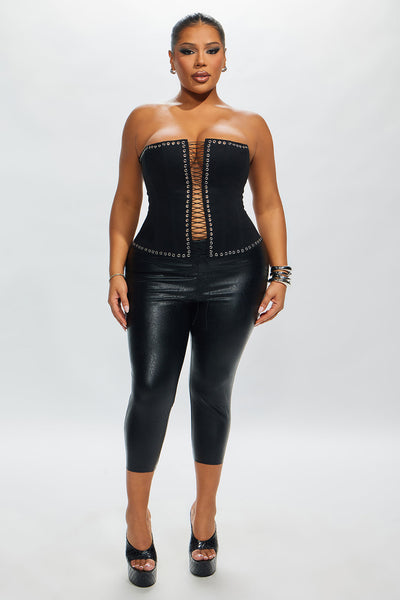 https://cdn.shopify.com/s/files/1/0293/9277/files/01-10-25_Janet-Collection_13_C70180_Black_CXB_MR_11-44-14_PLUS_14210_ES_WG.jpg?v=1740509614&with=400&height=600