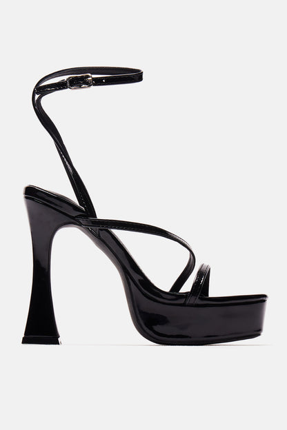 https://cdn.shopify.com/s/files/1/0293/9277/files/01-11-24_S10_3_JENNYB_Black_CXB_10-54-39_1221_ES.jpg?v=1720738608