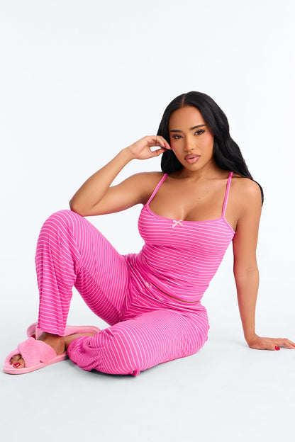 https://cdn.shopify.com/s/files/1/0293/9277/files/01-12-26_S6PM_59_2PZ10FN_HotPink_AE_NL_17-59-09_51427_PXF.jpg?v=1768499143