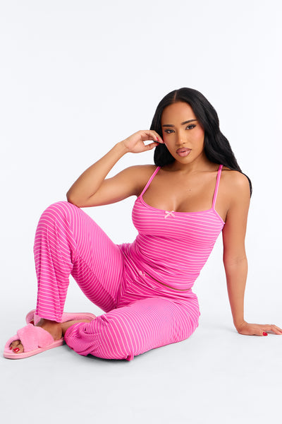 https://cdn.shopify.com/s/files/1/0293/9277/files/01-12-26_S6PM_59_2PZ10FN_HotPink_AE_NL_17-59-09_51427_PXF.jpg?v=1768499143&with=400&height=600