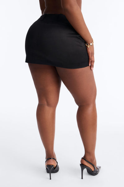 https://cdn.shopify.com/s/files/1/0293/9277/files/01-12-26_S8PM_2_FND0078_Black_ZSR_KK_SS_20-13-32_PLUS_48454_PXF_BH.jpg?v=1769465367&with=400&height=600