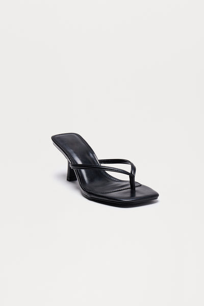 https://cdn.shopify.com/s/files/1/0293/9277/files/01-13-25_S10_34_YASMIN_Black_CXB_10-05-28_15972_PXF.jpg?v=1739994451&with=400&height=600