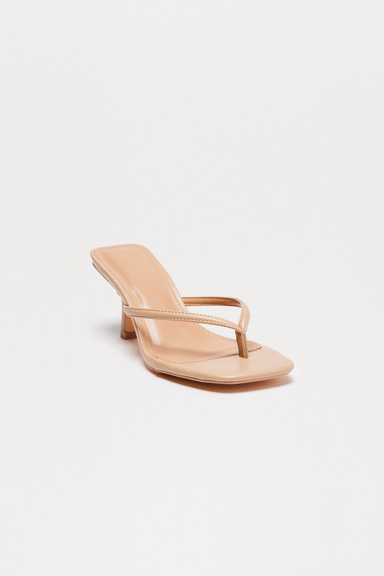 https://cdn.shopify.com/s/files/1/0293/9277/files/01-13-25_S10_35_YASMIN_Camel_CXB_10-05-13_15970_PXF.jpg?v=1739994476