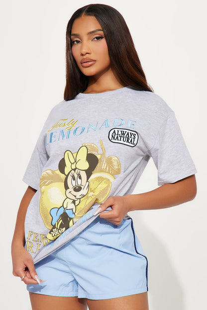 https://cdn.shopify.com/s/files/1/0293/9277/files/01-15-25_S5_21_IESJED1_HeatherGrey_TK_AP_11-58-50_0842_PXF_BH.jpg?v=1737057759