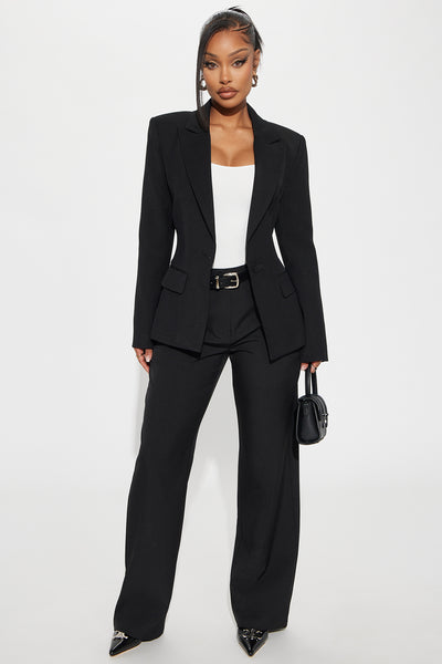https://cdn.shopify.com/s/files/1/0293/9277/files/01-16-25_S2_15_GW24K1947A_Black_P_CXB_AA_15-24-01_30680_PXF.jpg?v=1746556494&with=400&height=600