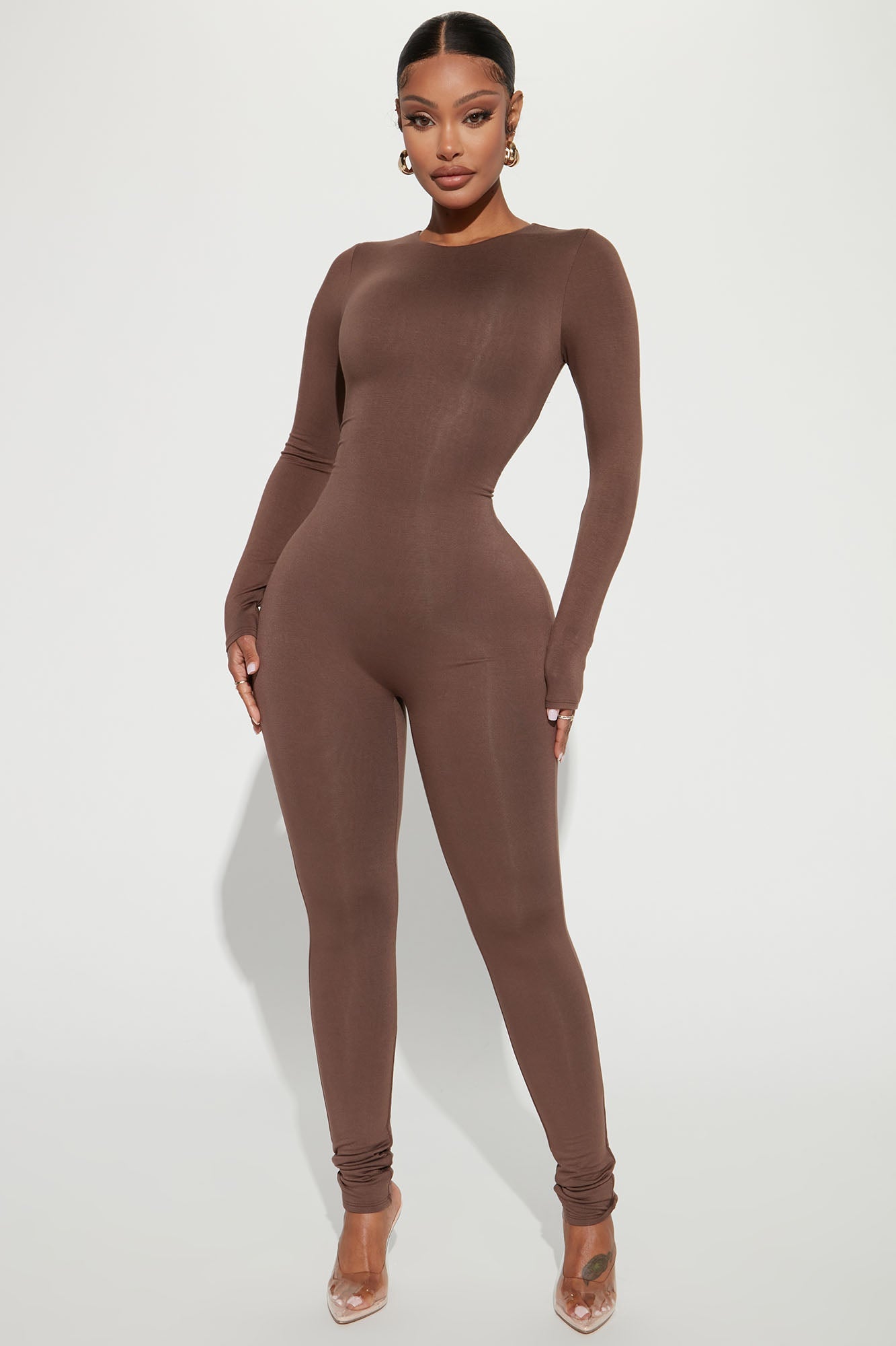 https://cdn.shopify.com/s/files/1/0293/9277/products/01-17-23Studio2_MS_Renee_14-45-38_40_JP2406FN_Brown_P_14063_ES.jpg?v=1674236021