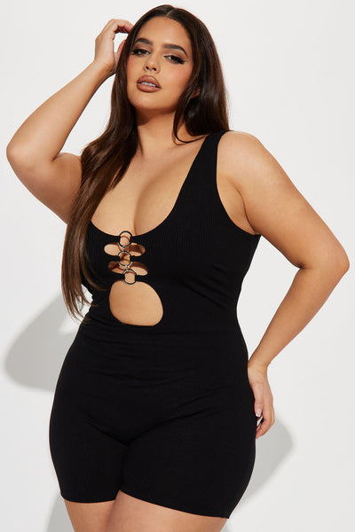 https://cdn.shopify.com/s/files/1/0293/9277/products/01-17-23Studio4_KF_AC_11-05-30_17_NAB30071_Black_P_1226_PLUS_JB.jpg?v=1734379113&with=400&height=600