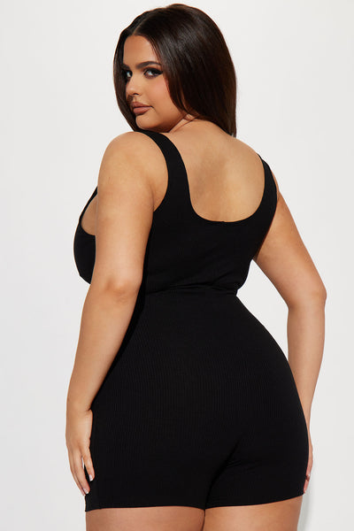 https://cdn.shopify.com/s/files/1/0293/9277/products/01-17-23Studio4_KF_AC_11-05-57_17_NAB30071_Black_P_1233_PLUS_JB.jpg?v=1723143017&with=400&height=600
